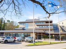pistokkeellinen autopaikka tarvittaessa