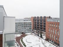 Ylimmän kerroksen yksiöstä avautuu avarat maisemat