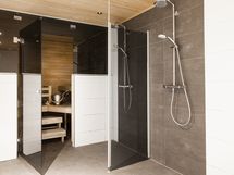 Alakerrassa spa -osasto (2 kpl suihkuja)