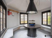 Taloyhtiössä on viehättävä grillikota