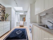 Kodinhoitotila / iso vaatehuone