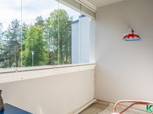 Lasitettu päätyparveke