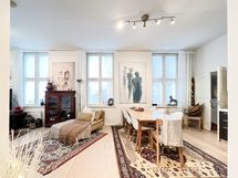 Ihastuttava kulmahuoneisto, jossa 3,1 m huonekorkeus ja korkeat ikkunat!