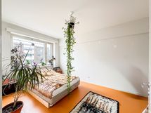 Makuuhuone keittiön vieressä.