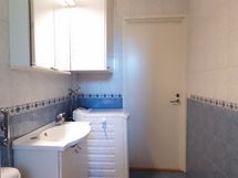 Kylpyhuoneessa tilaa pesukoneelle