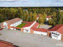 Vasemman puoleinen osa ei kuulu vuokrattavaan kokonaisuuteen,
