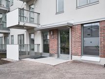 Siveltimen B-talon sisäänkäynti