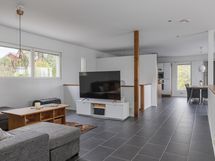 Toinen kerros / Andra våningen