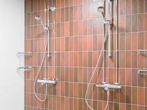 Saunaosasto sijaitsee taloyhtiön ylimmässä kerroksessa