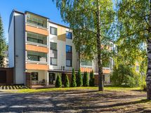 Taloyhtiön viihtyisä ja siisti pihapiiri