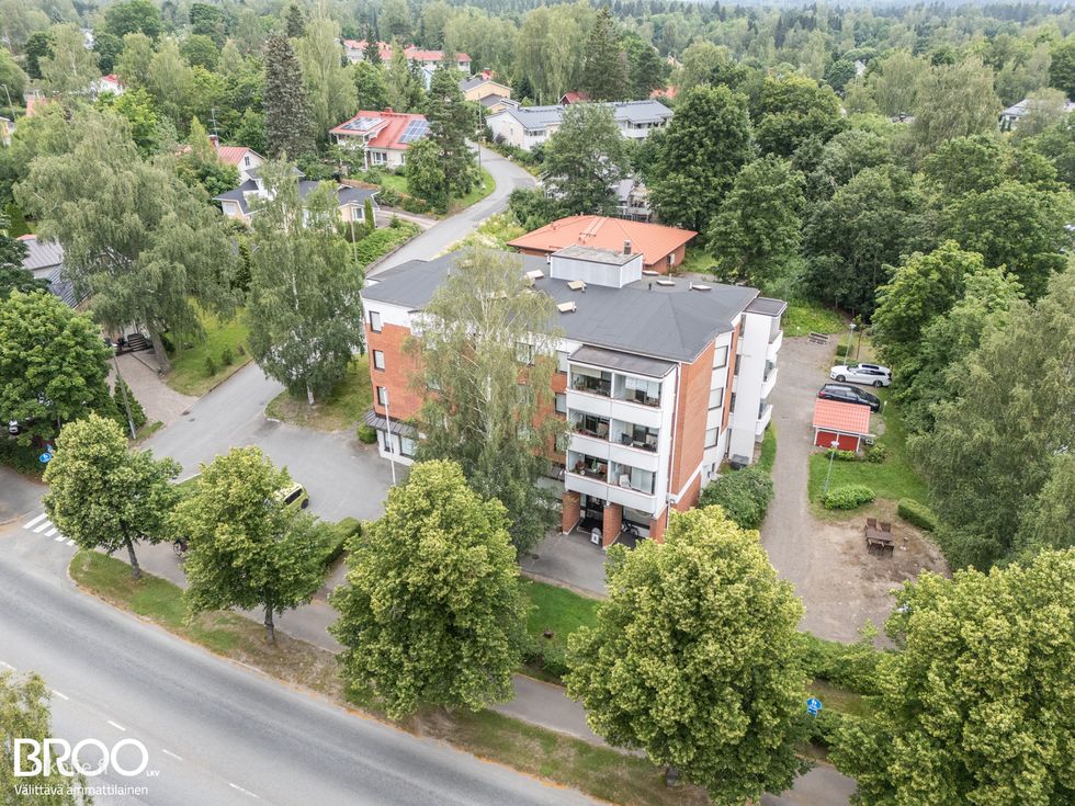 Julkisivua
