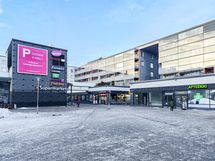 Myllypuron ostarille ja metrolle on matkaa n. 1,4 km. Alueella on hyvä bussiverkosto.