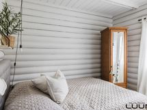 Päärakennuksen makuuhuone