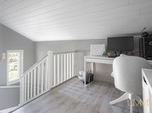 Yläkerran aulaa