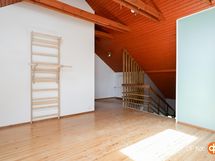 Yläkerran aula
