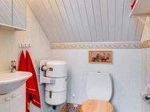 2.krs. erillinen wc.