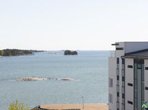 Meri vieressä, näkymää parvekkeelta