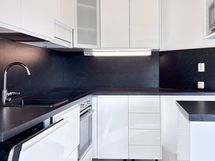 Upea paritaloasunto ihanalla seudulla