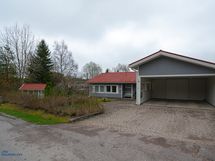 Autokatoksessa 2 sähkölatauspistettä