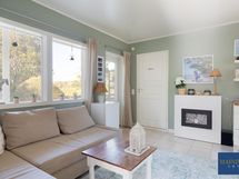 Laajennusosan takkahuone