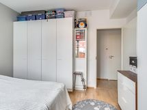 Päämakuuhuone 1, kaapisto