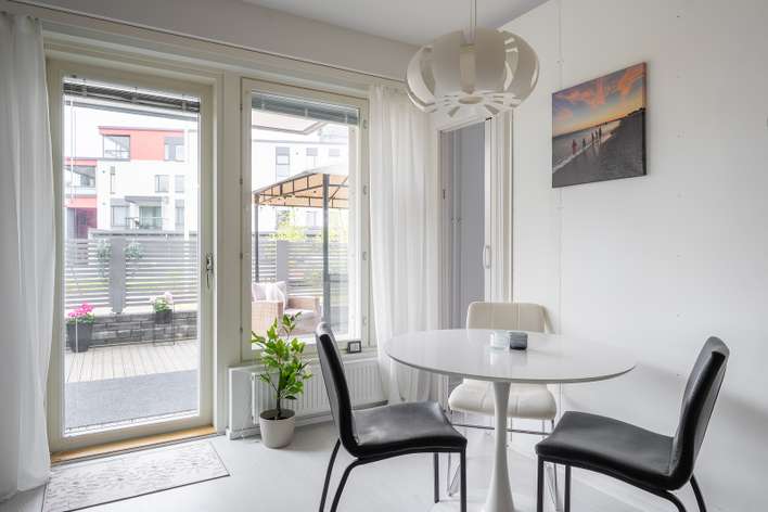 Kerrostalo, 3h, k, vh, wc/psh, s (yhtiöjärjetyksen mukaan 2h,k,s), 60 m², Tehdas – pohled 4