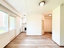 Juuri pintaremontoitu saunallinen ja parvekkeellinen koti.