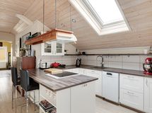 Upea ja käytännöllinen keittiö / Fint och praktiskt kök
