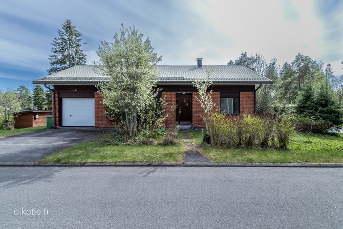 Omakotitalo, 3h,k,s,varasto ja autotalli, 86/118 m², Rantakylä (417)