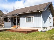 Julkisivu