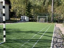 Jalkapallo/sulkapallokenttä