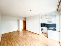 Tervetuloa tähän kotoisaan asuntoon! Yhtiöllä on oma tontti ja mm. uima-allas.