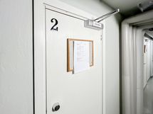 Taloyhtiön saunasta voit varata oman viikoittaisen löylyvuorosi. Kellarissa on myös talopesula.
