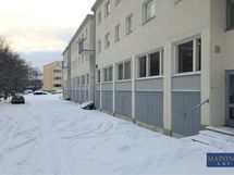 Yhtiössä on 8 kpl autotalleja.