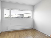 Makuuhuone 2 sisäpihan puolelle