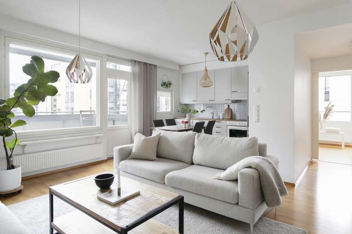 Kerrostalo, 3 h, avok., kph/ wc, s, lasitettu parveke (YJ:n mukaan 3h+k+s parveke), 79,5 m², Leppävaara, Espoo