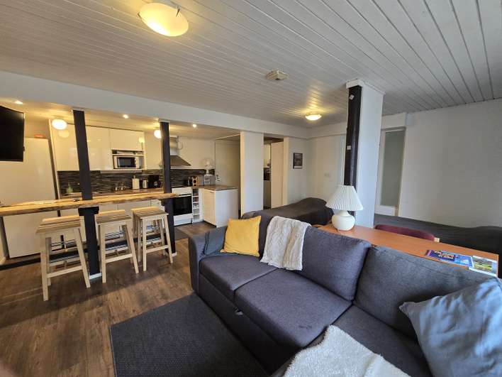 Rivitalo, Kalustettu 1h+tupak+(sauna), 60 m², Hovinsaari - Näkymä 2