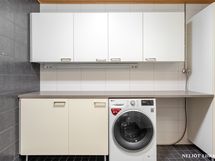 Erittäin käytännöllinen kodihoitonurkka