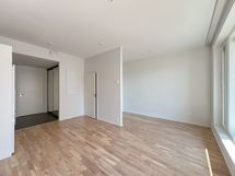 Alkovin leveys on 175cm, joten sinne mahtuu parisänkykin.