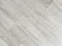 Asunnossa on kaunis laminaattilattia