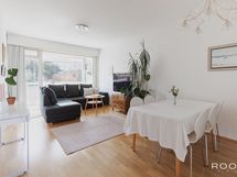 Tilava ja valoisa olohuone
