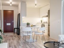 Keittiö ja eteinen, kuva vastavasta asunnosta samasta talosta