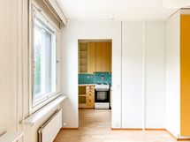 Tilava huoneisto kävelymatkan päässä Keravan keskustan palveluista. Näkymät koilliseen.