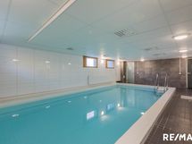 Yhtiöstä voi varata sekä sauna- että allassaunavuoroja.