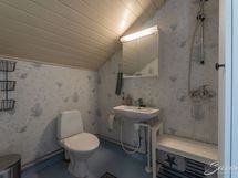 wc (yläkerta)