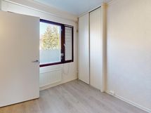 Työhuone/makuuhuone