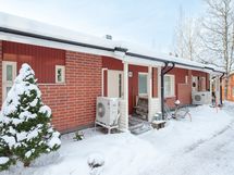 Etupuolen pääsisäänkäynti