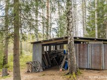 Ulko varastotiloja/puuvaja