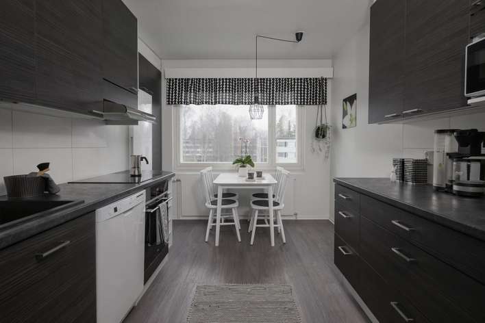 Kerrostalo, 2h+keittiö+kylpyhuone+parveke, 57,5 m², Lohikoski, Jyväskylä