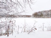 Iidesjärven ympäri kulkee mukavia ulkoilureittejä.